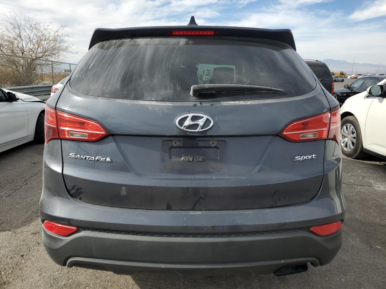 2016 Hyundai Santa Fe - Image 6
