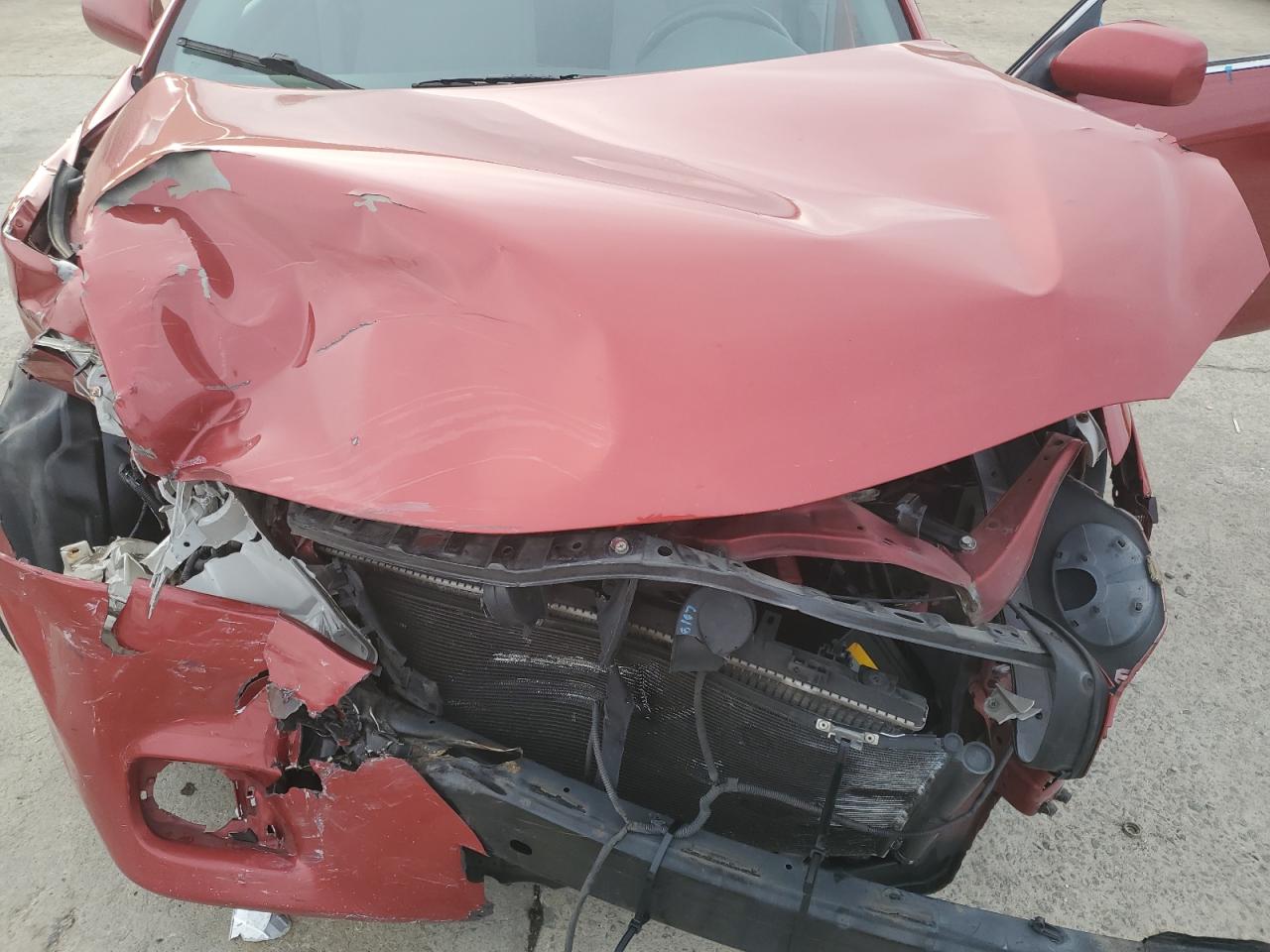 2010 Toyota Camry - Image 11