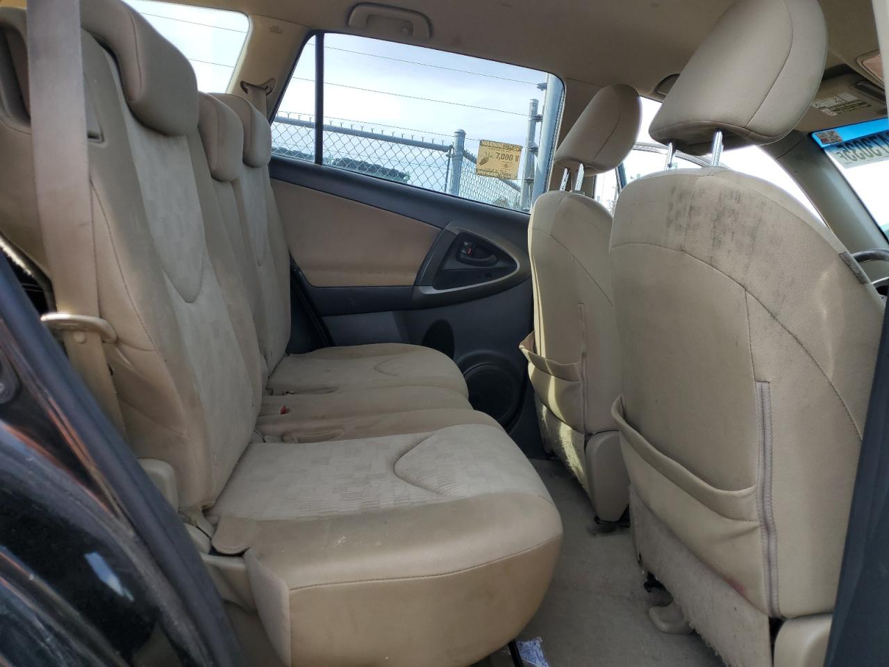 2010 Toyota RAV 4 - Image 11