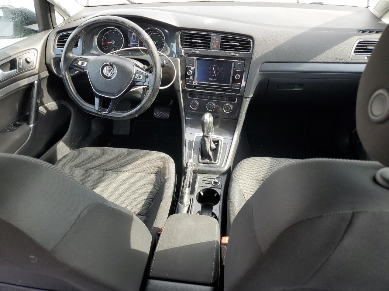 2018 Volkswagen Golf - Image 8