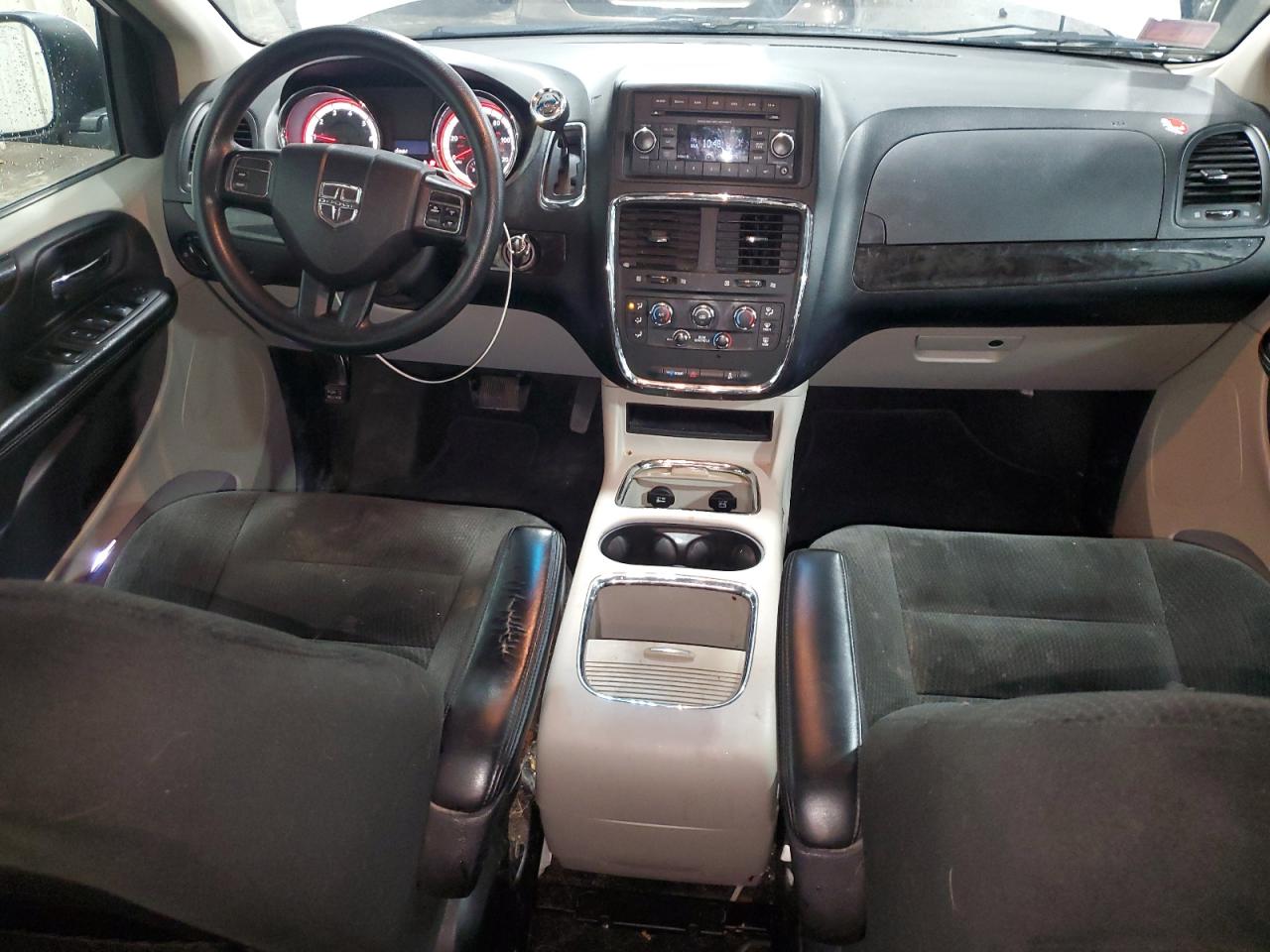 2016 Dodge Caravan - Image 8