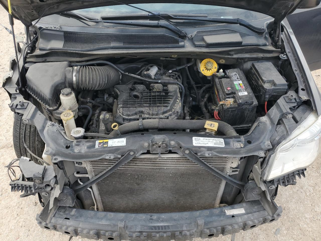 2019 Dodge Caravan - Image 12