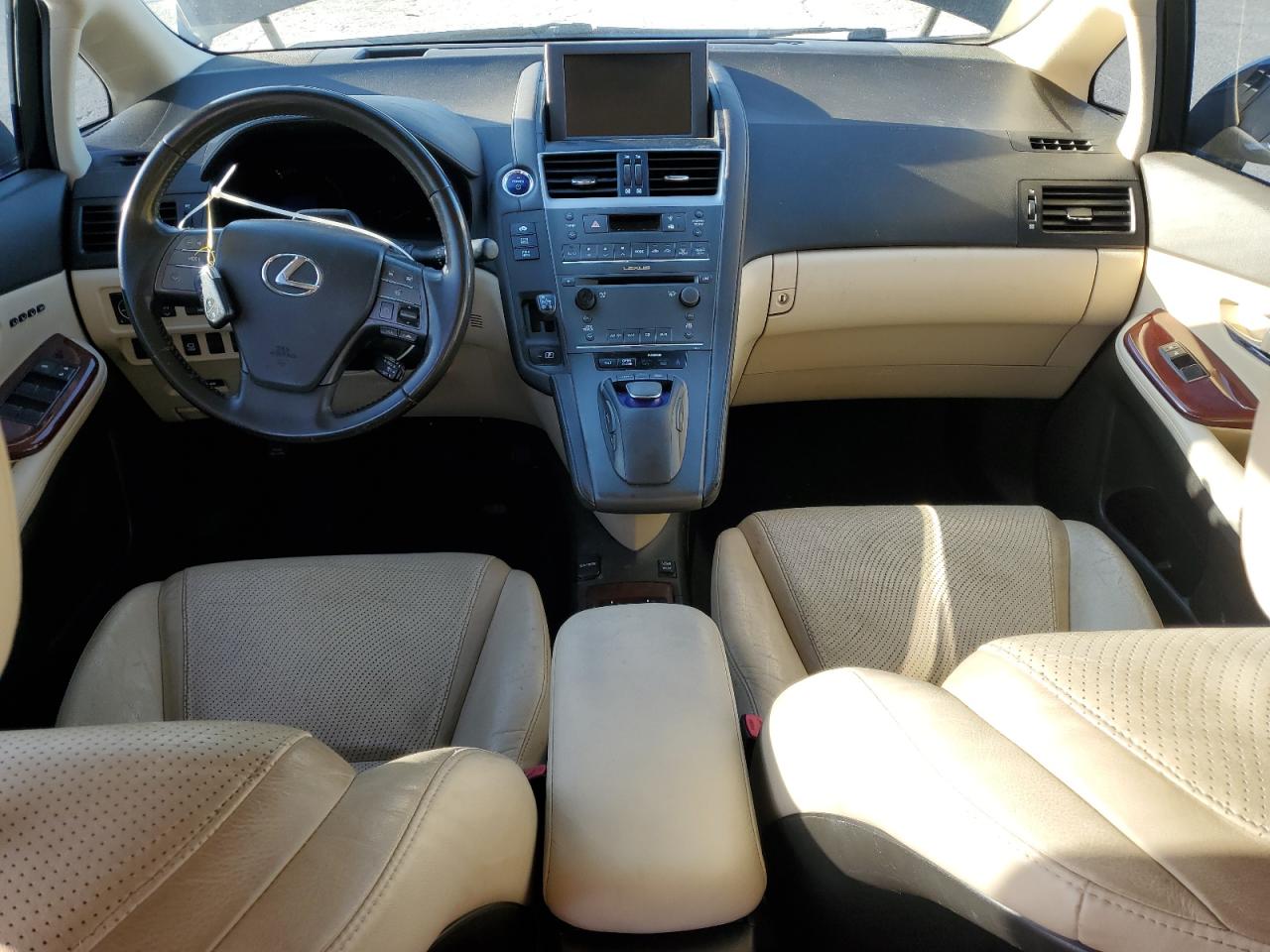 2010 Lexus HS - Image 8