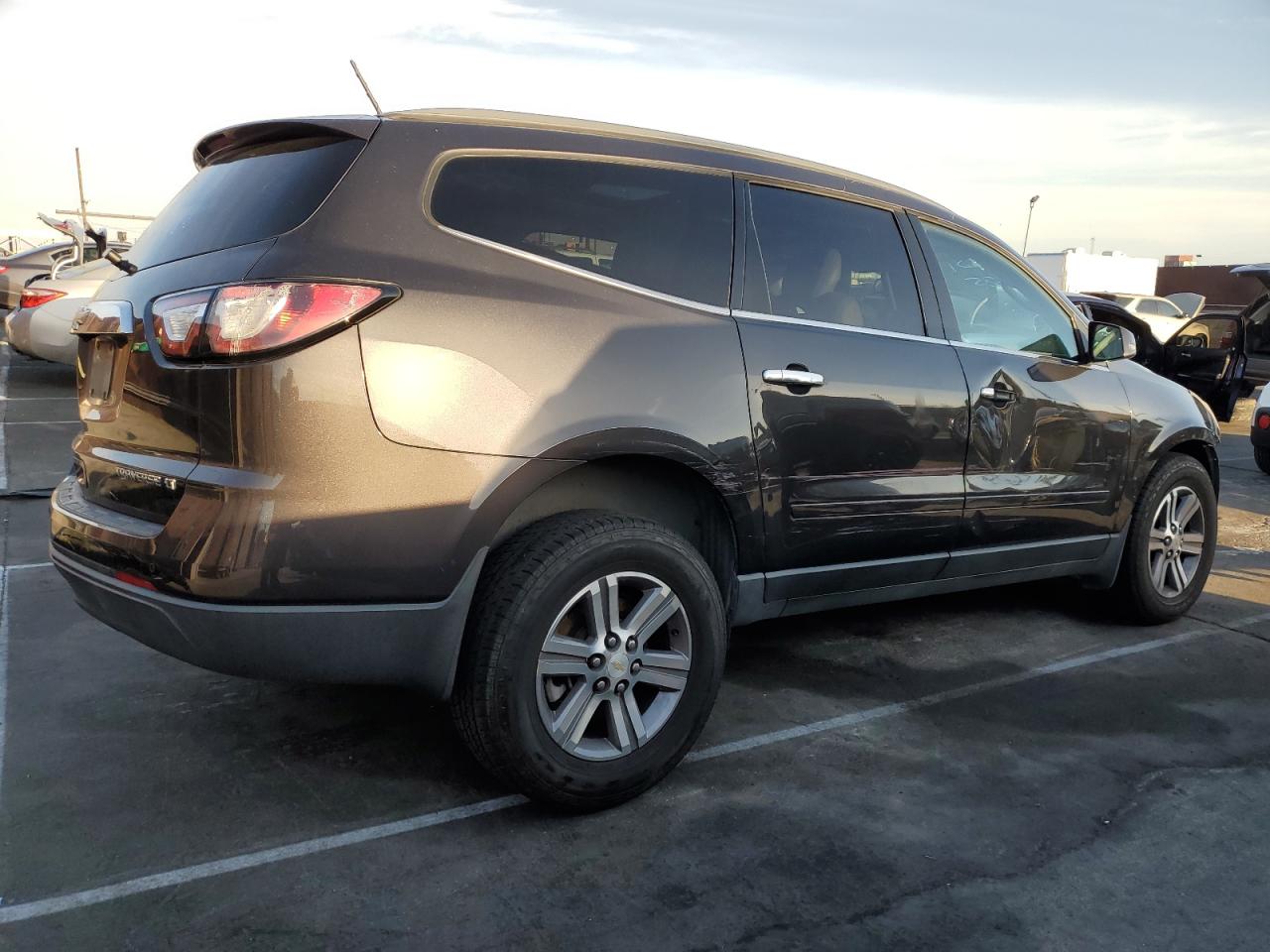 2015 Chevrolet Traverse - Image 3