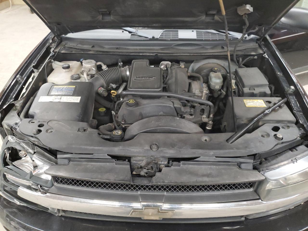 2002 Chevrolet TrailBlazer - Image 12