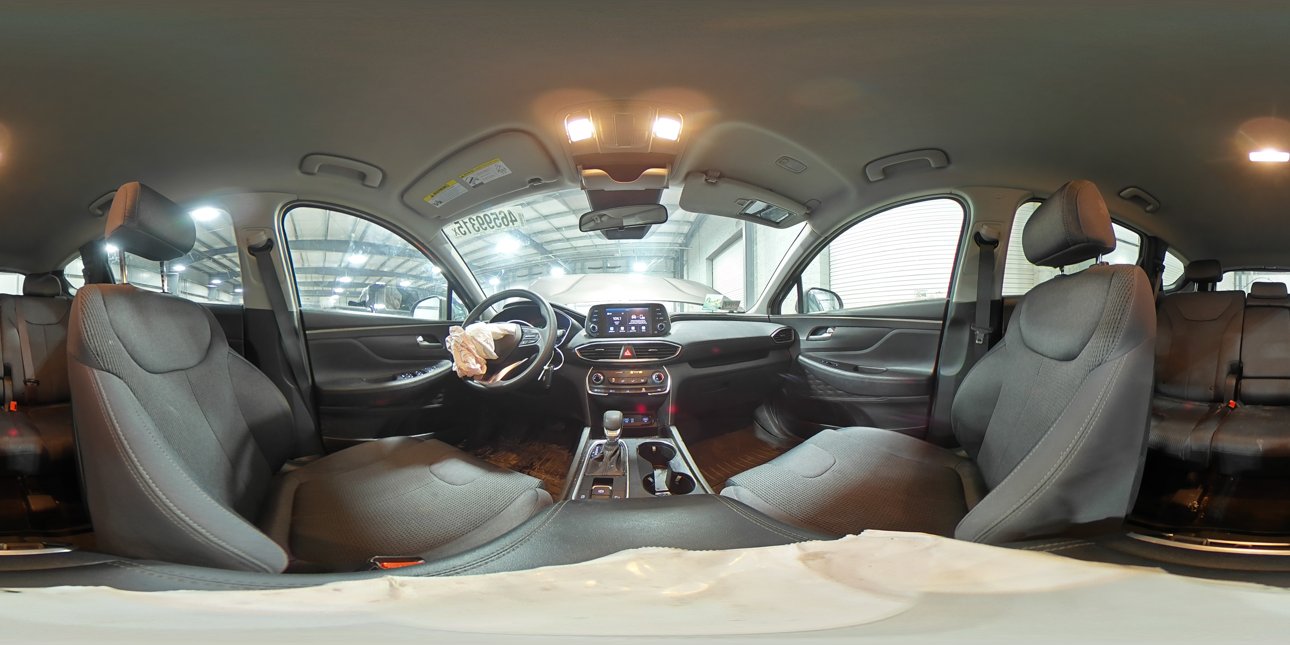 2019 Hyundai Santa Fe - Image 16