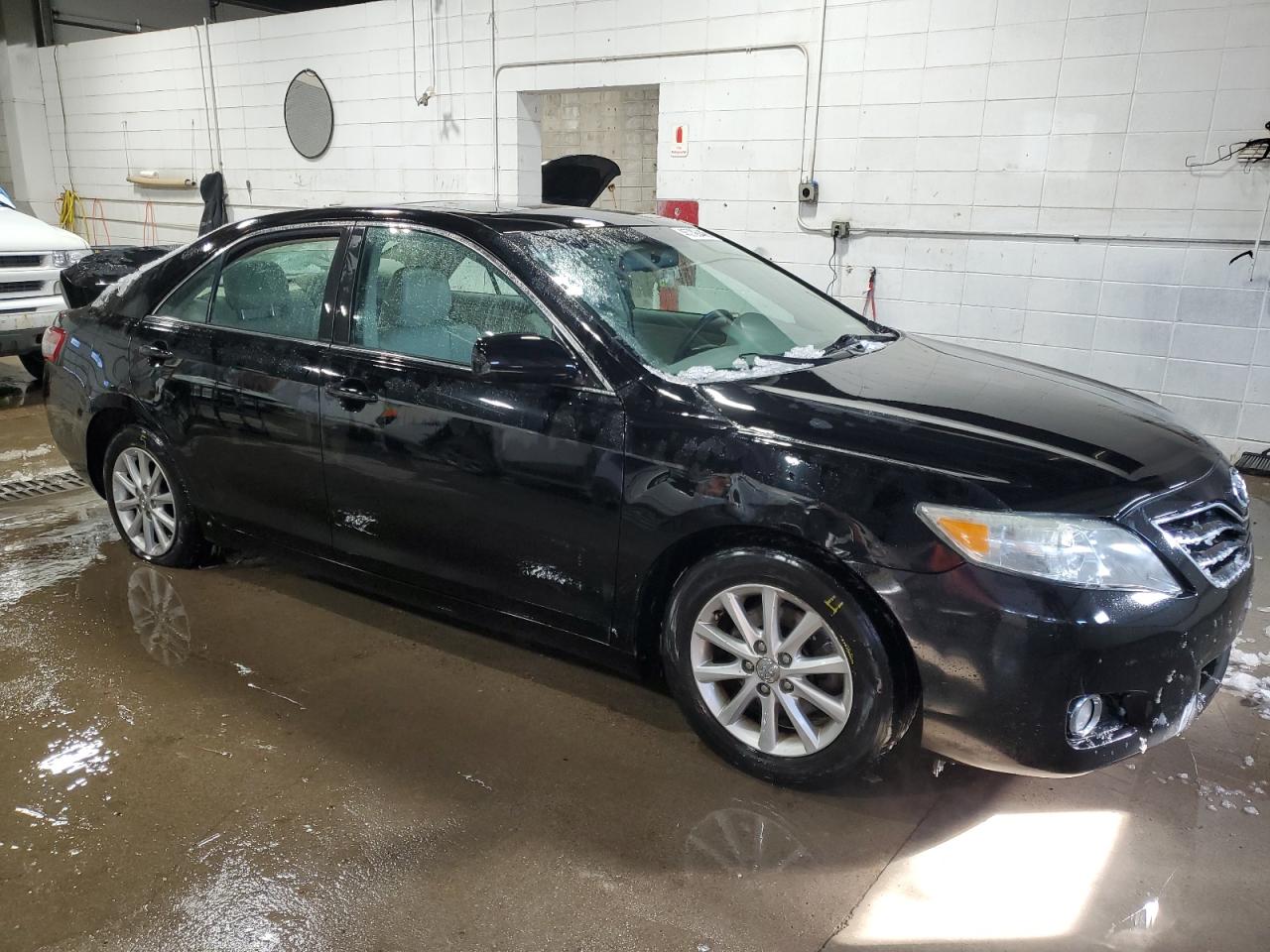 2011 Toyota Camry - Image 4