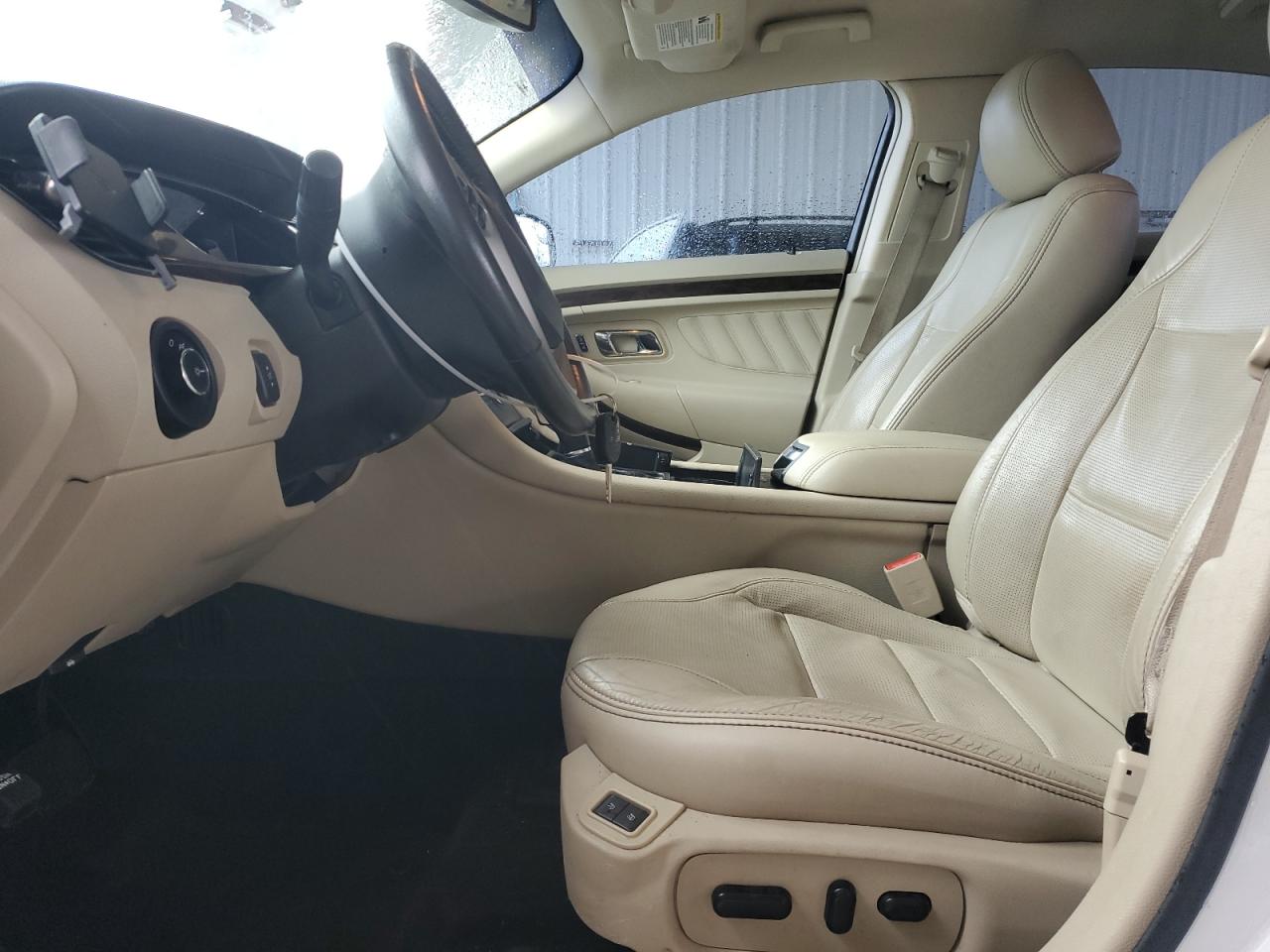 2013 Ford Taurus - Image 7