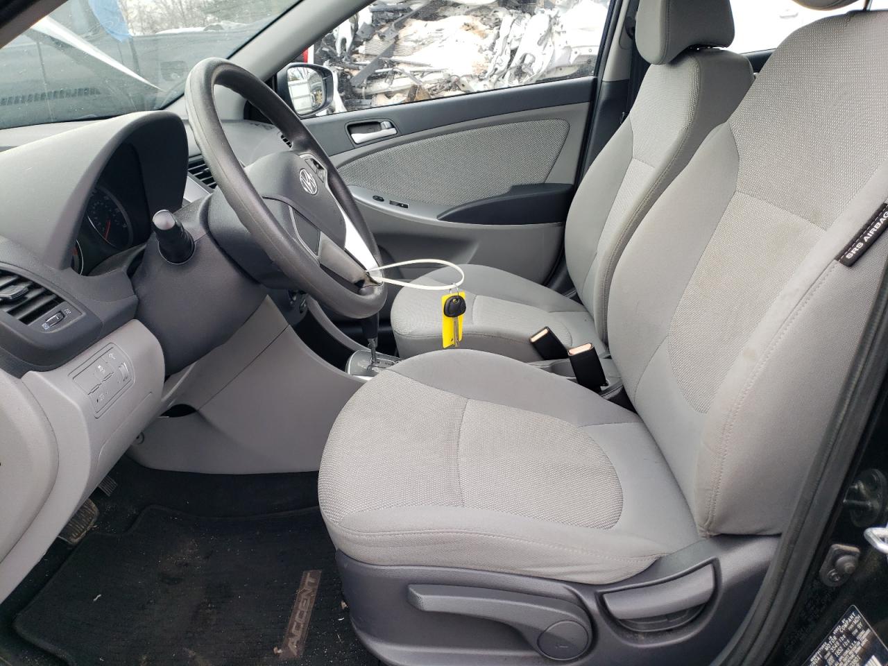 2013 Hyundai Accent - Image 7