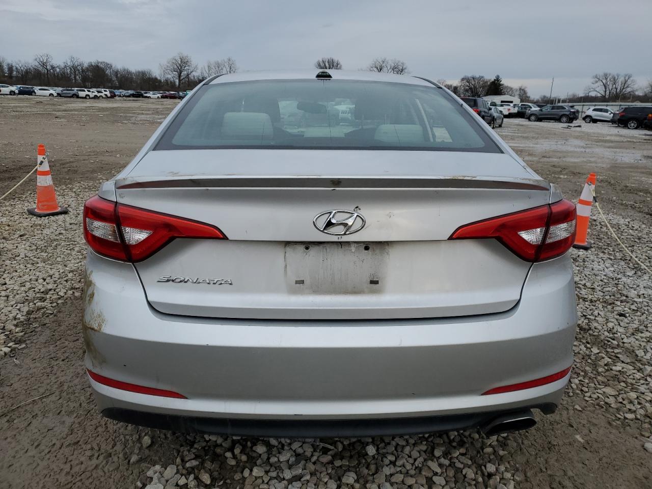2016 Hyundai Sonata - Image 6
