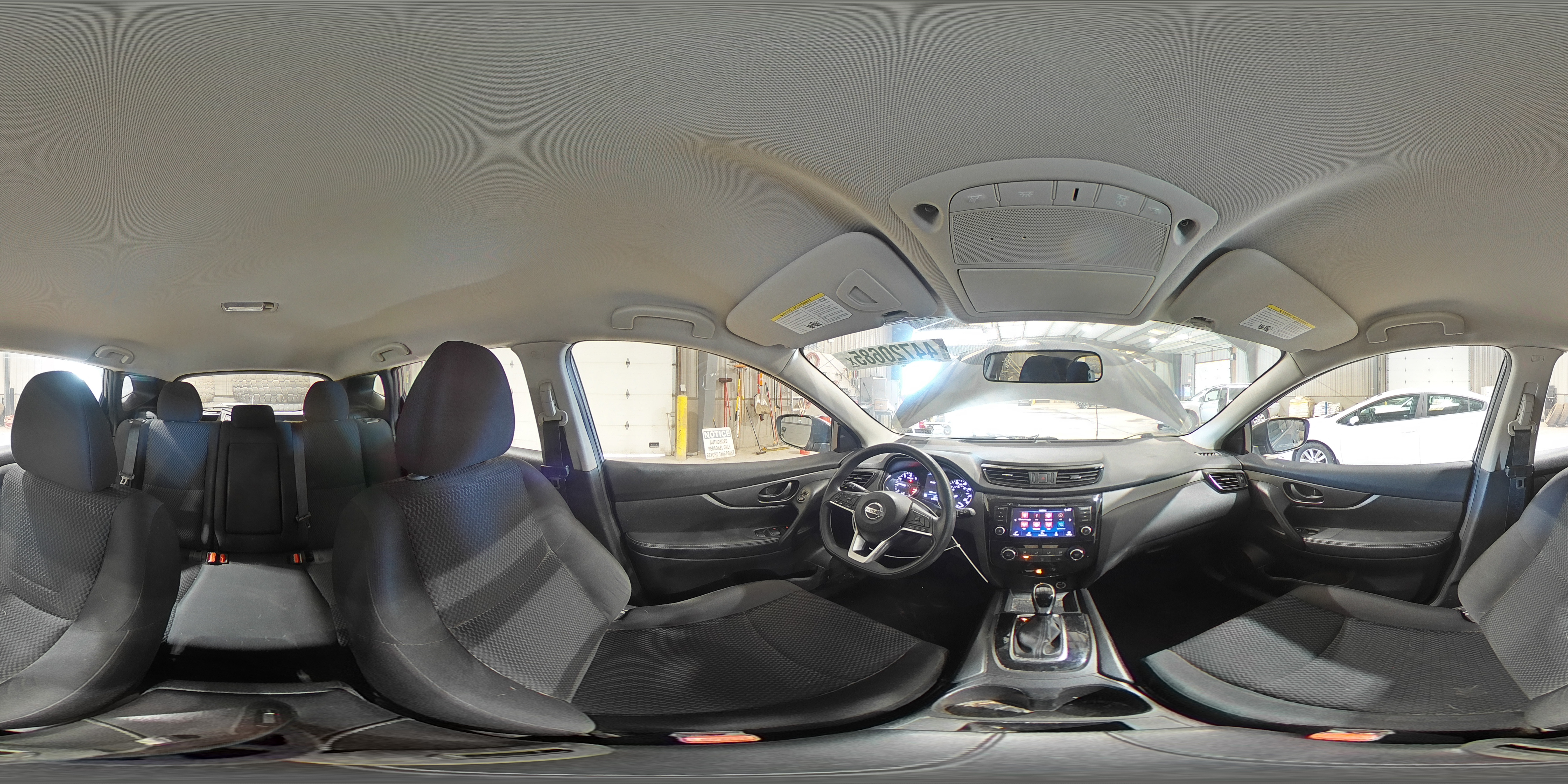 2019 Nissan Rogue - Image 14