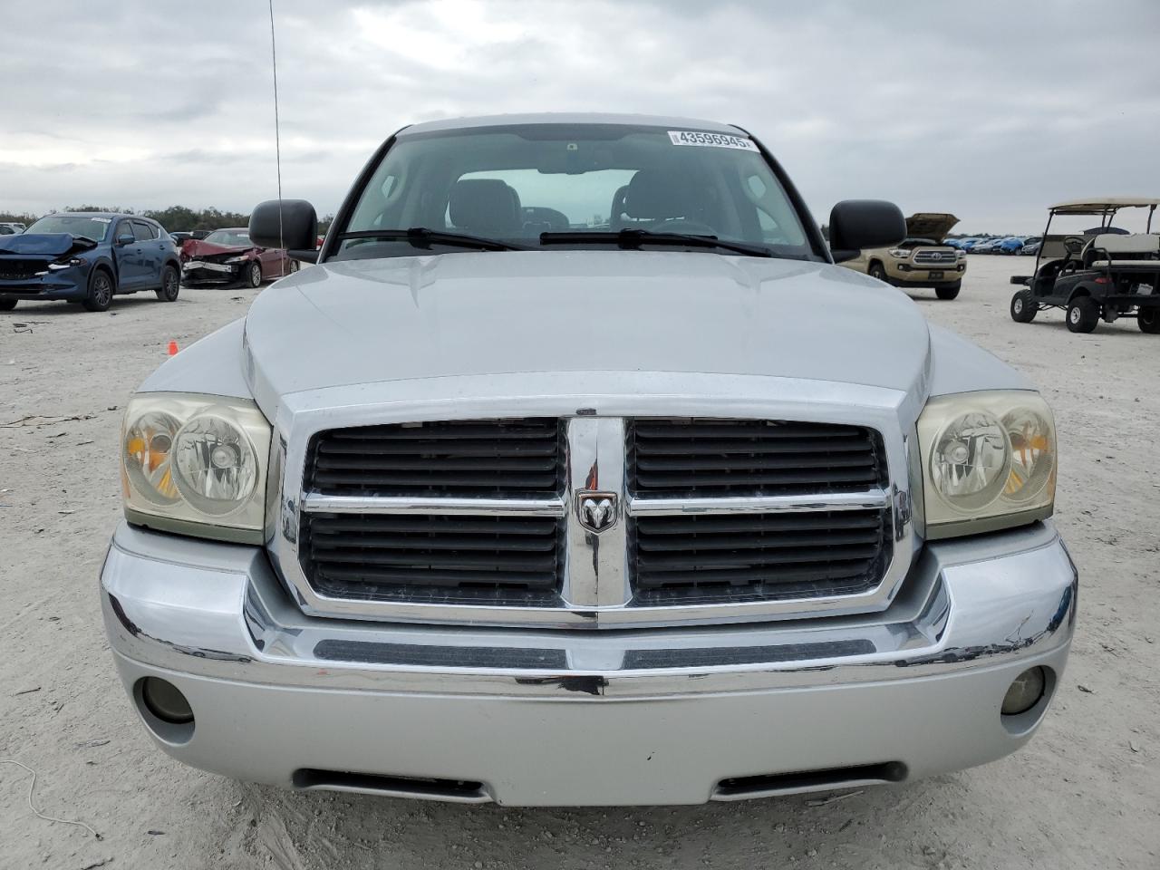2006 Dodge Dakota - Image 5