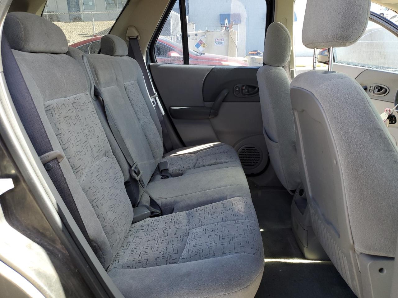 2003 Saturn VUE - Image 12