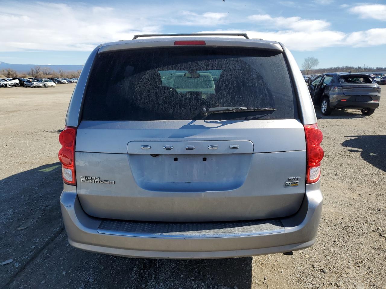 2019 Dodge Caravan - Image 6