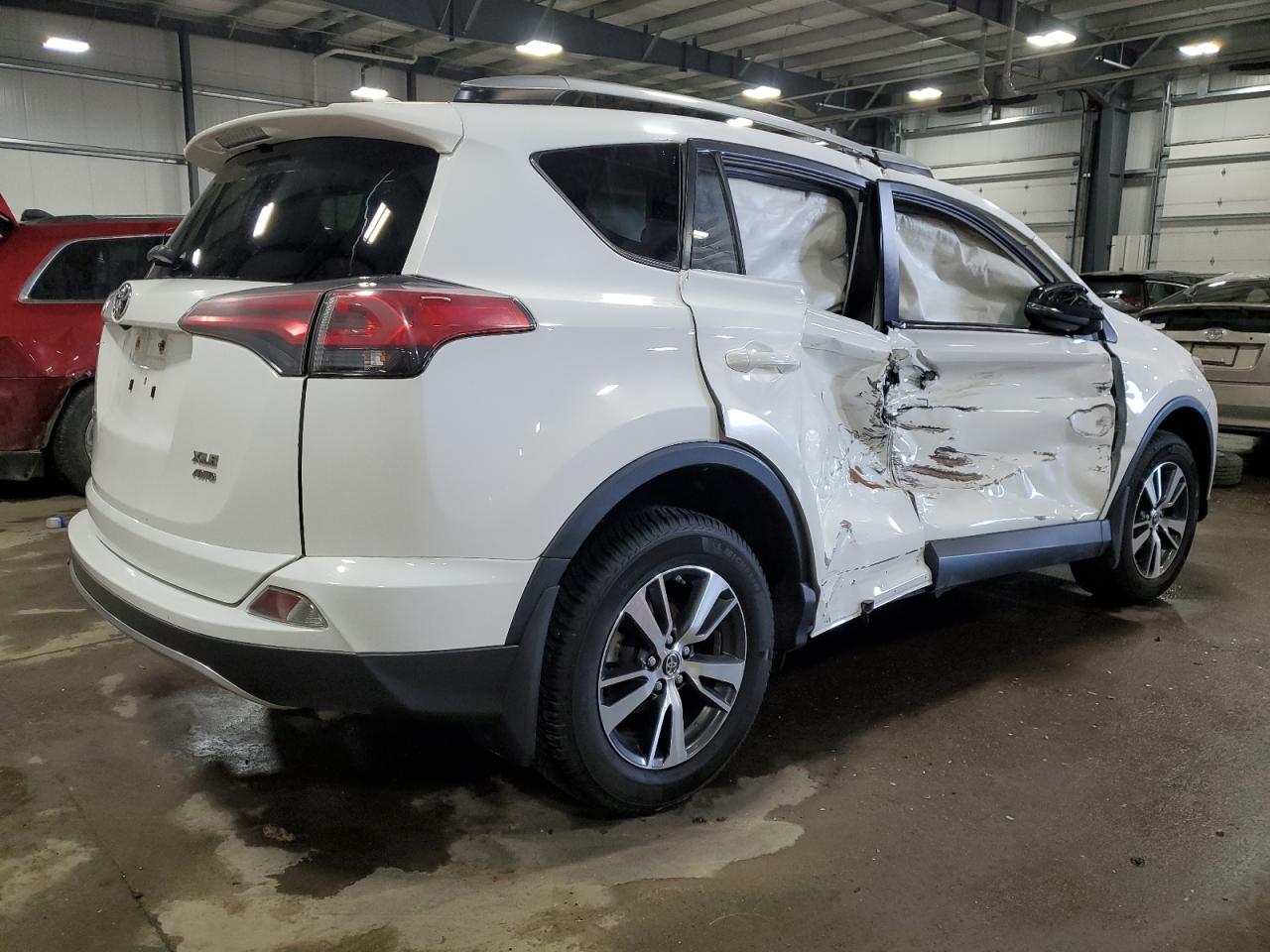 2018 Toyota RAV 4 - Image 3