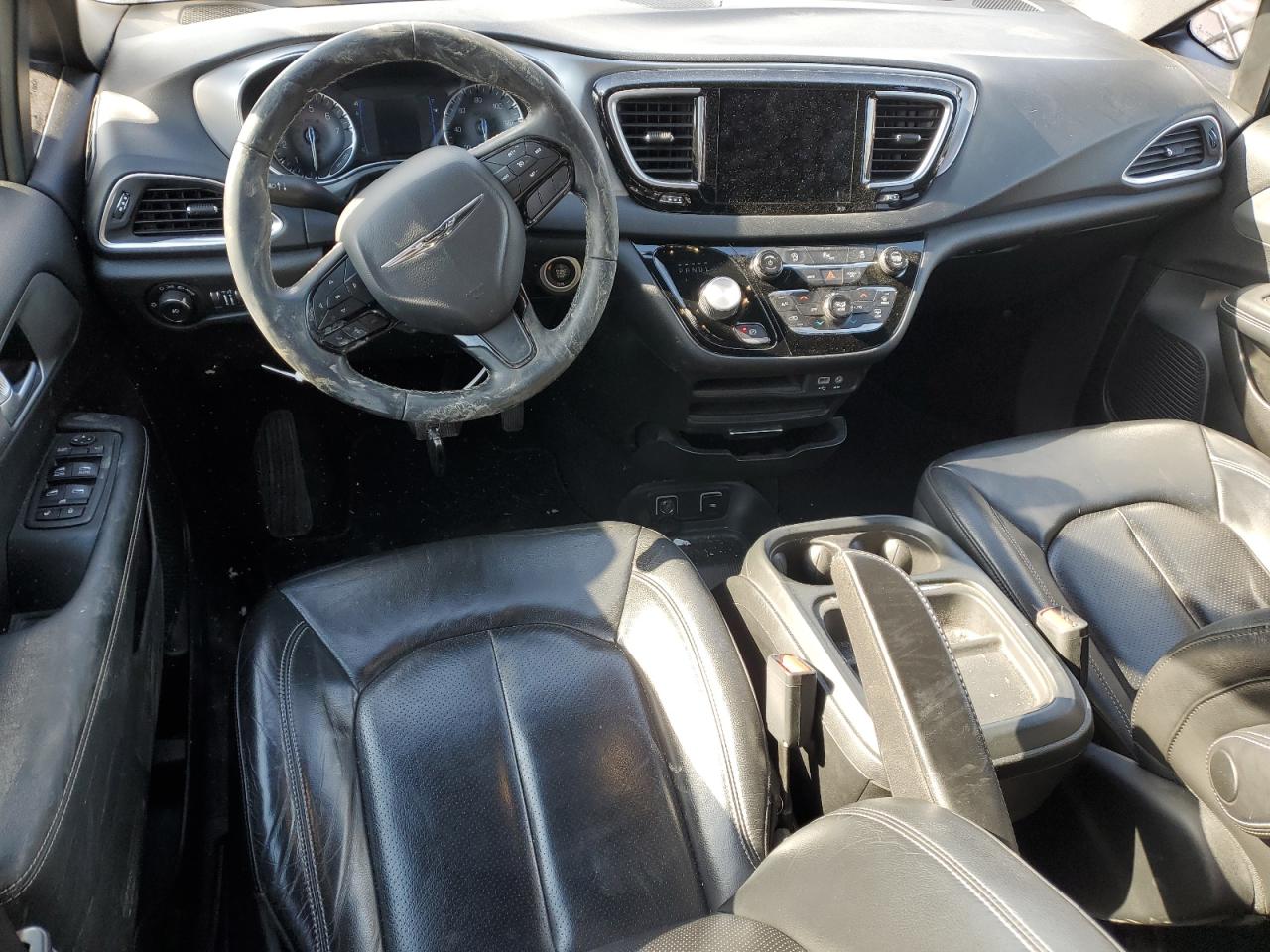 2018 Chrysler Pacifica - Image 8