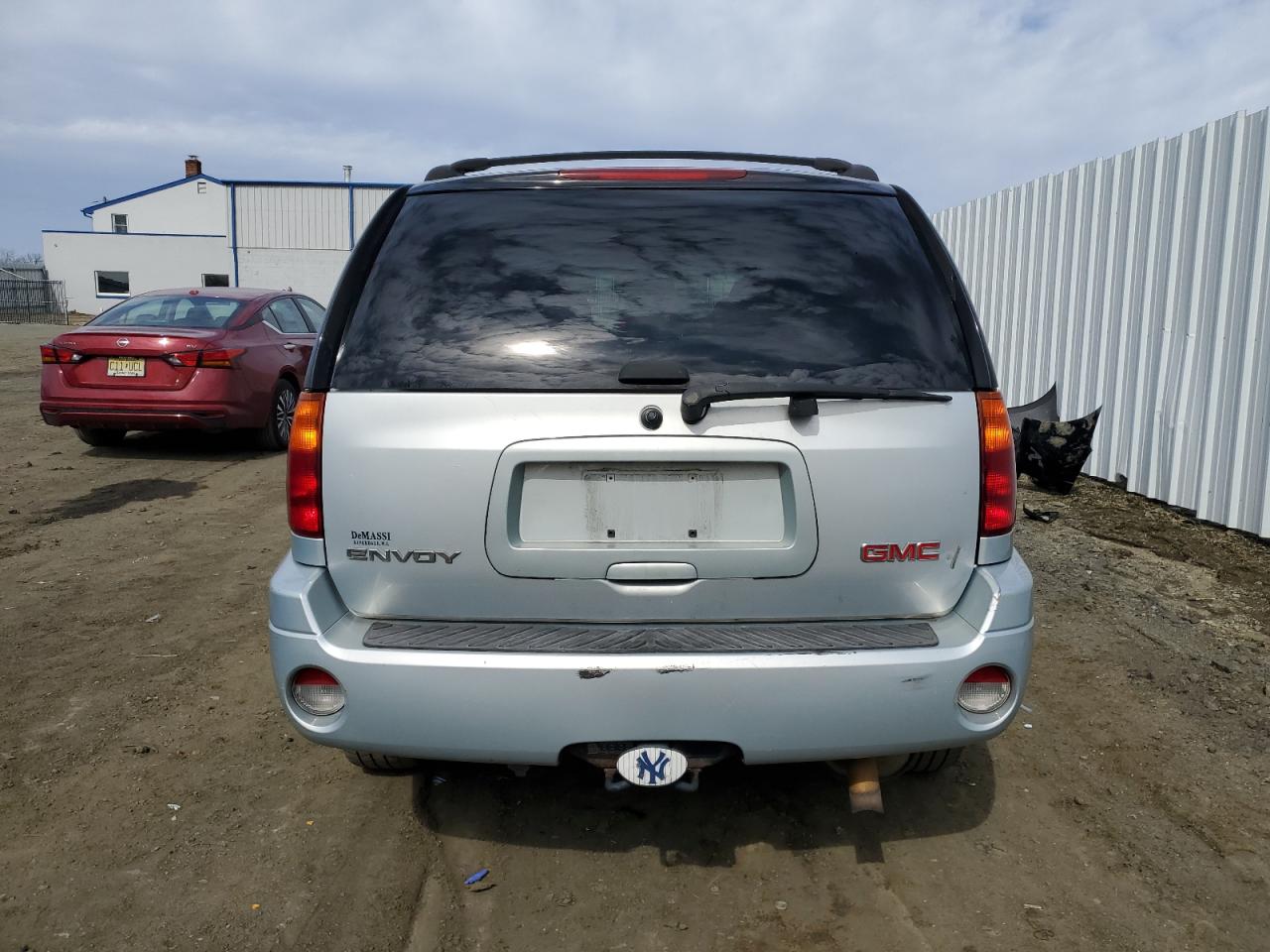 2007 GMC Envoy - Image 6