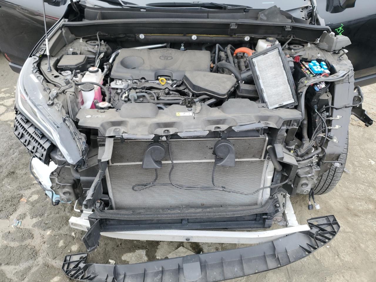 2021 Toyota Venza - Image 12