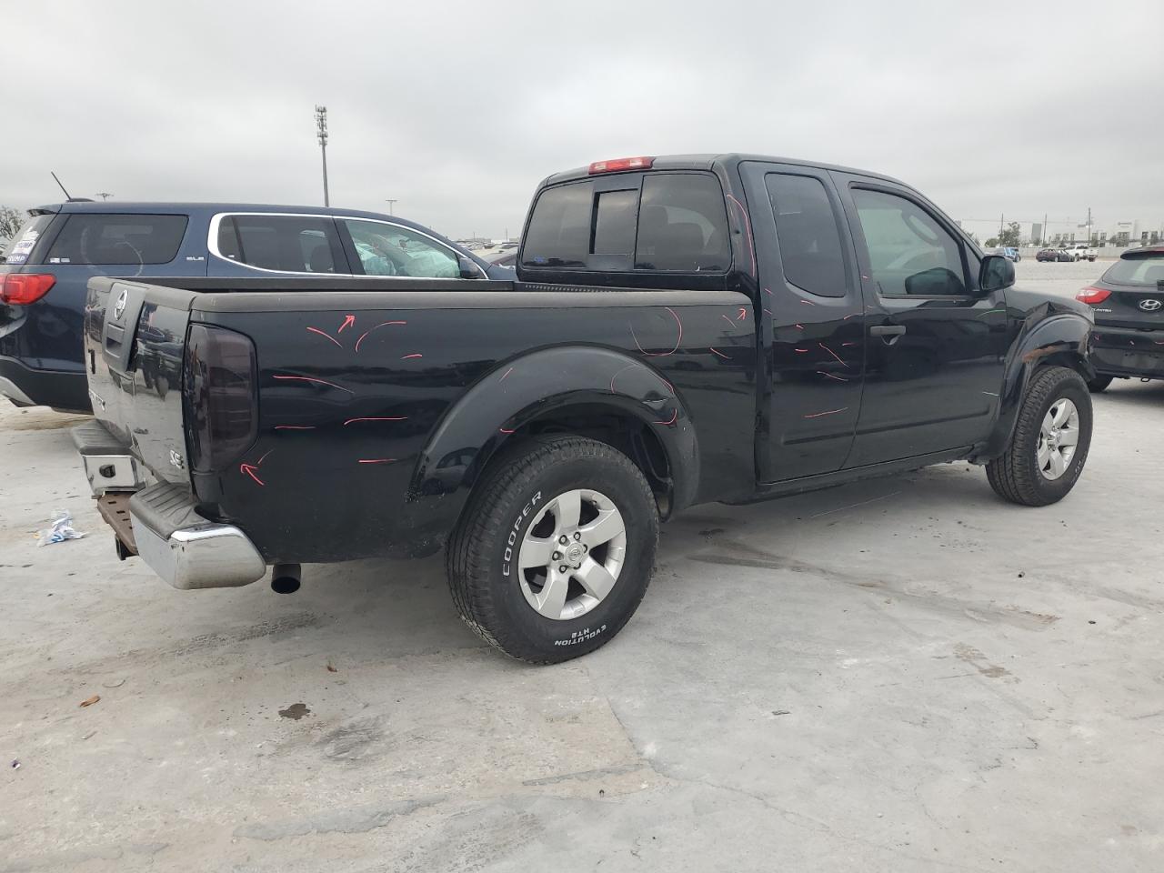 2010 Nissan Navara (Frontier) - Image 3