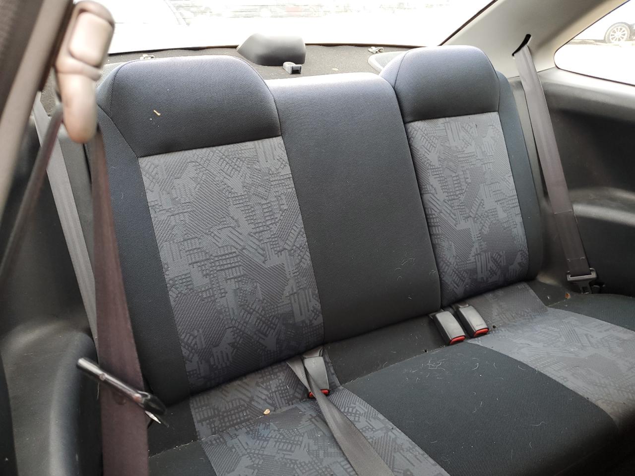 2002 Mitsubishi Mirage - Image 10