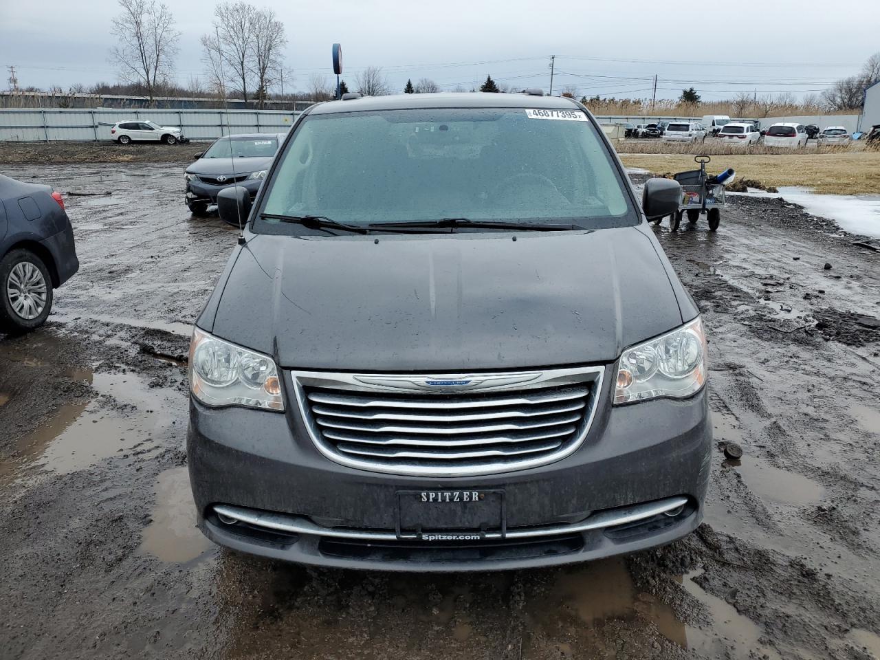 2015 Chrysler Town & Country - Image 5