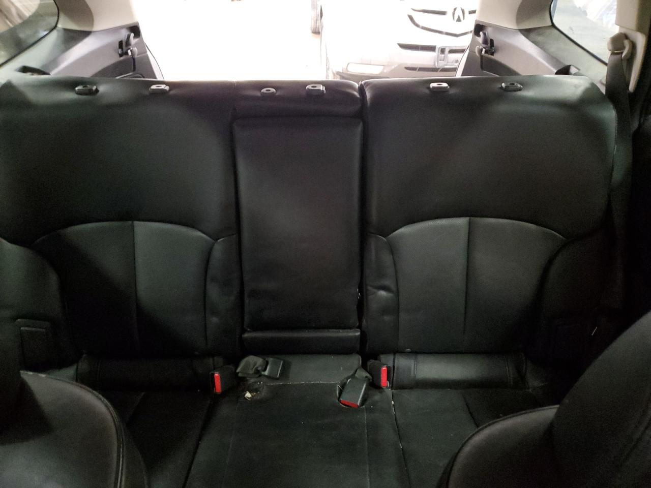 2012 Subaru Outback - Image 10