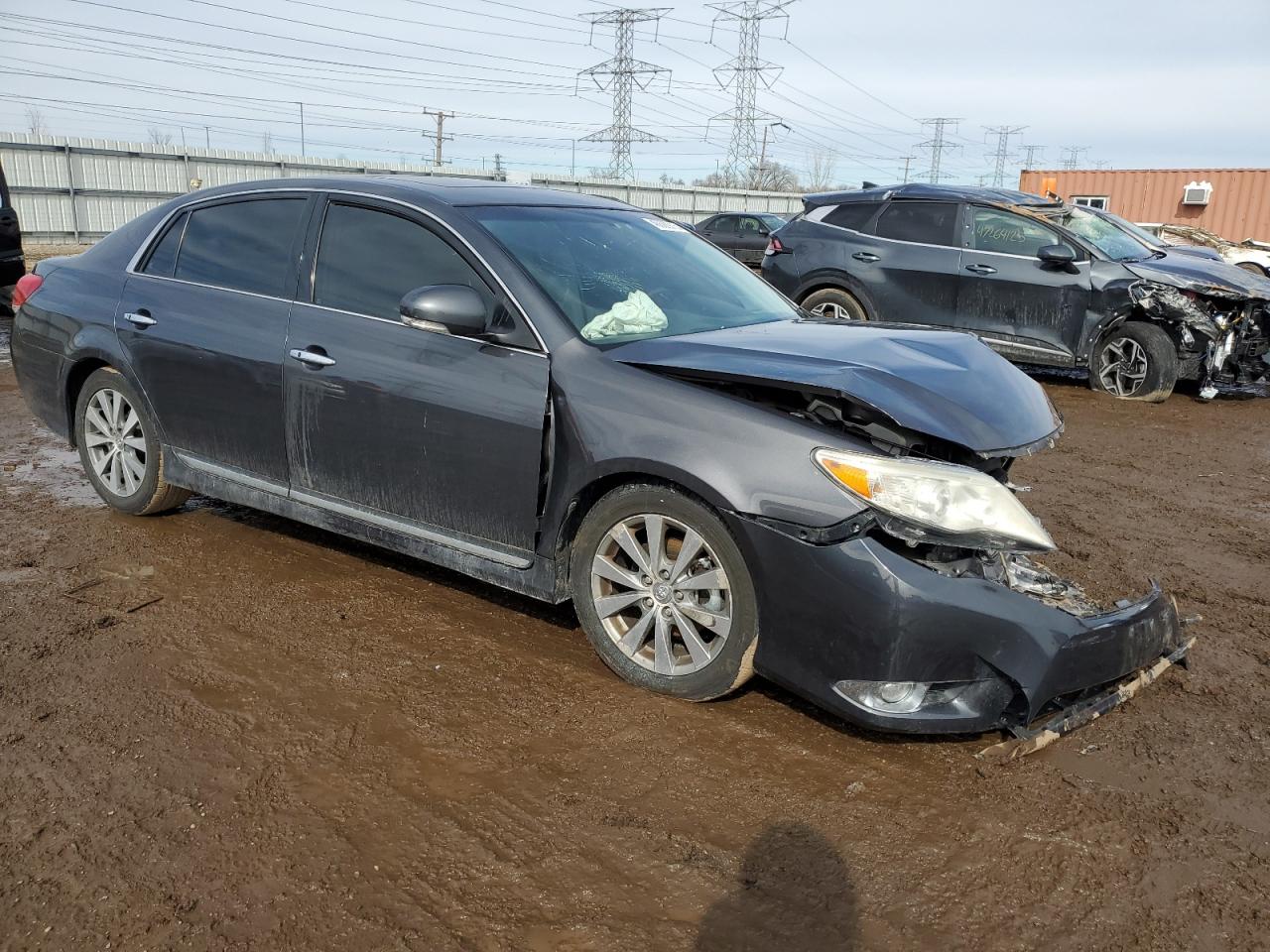 2012 Toyota Avalon - Image 4