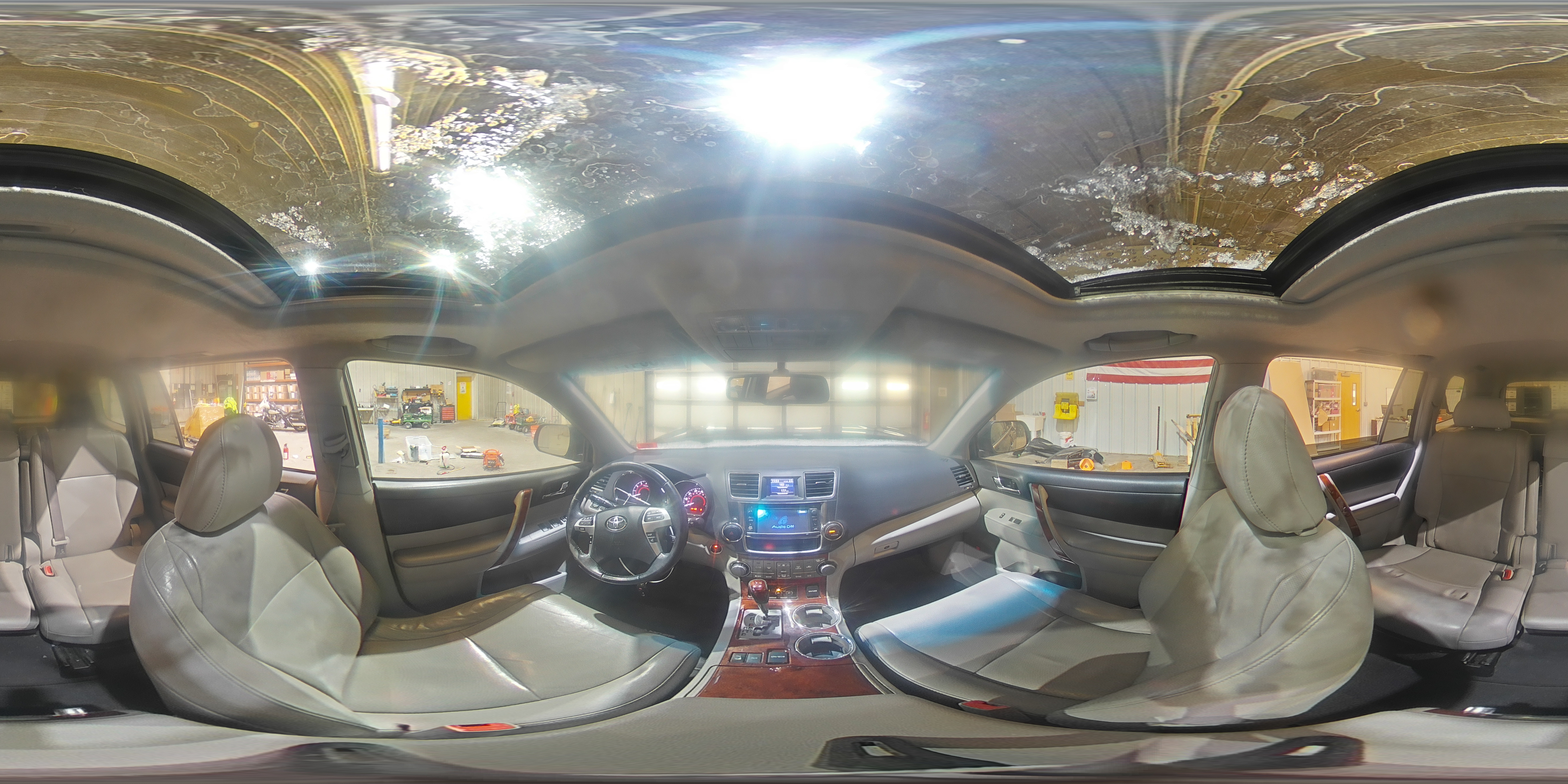 2013 Toyota Highlander - Image 13