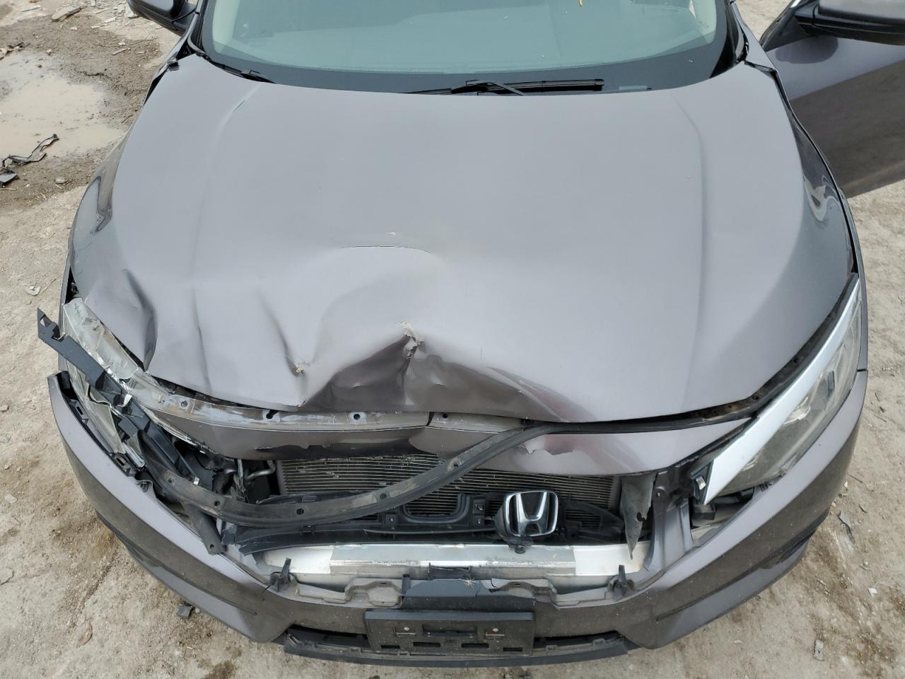 2018 Honda Civic - Image 11