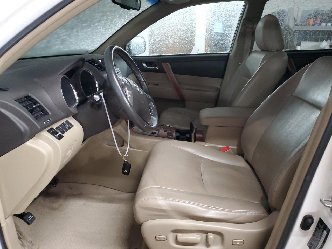 2010 Toyota Highlander - Image 7