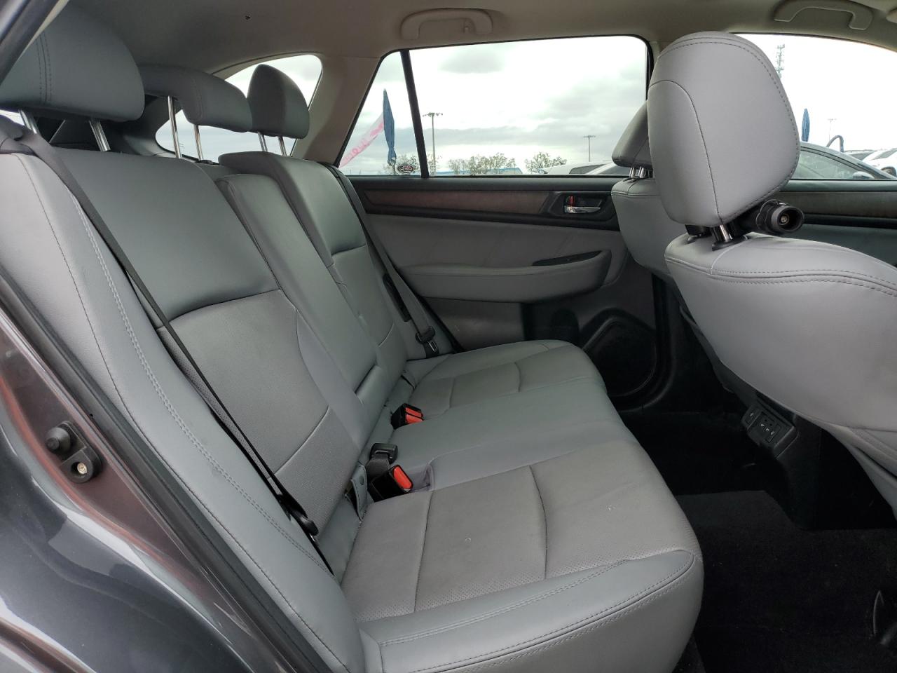 2018 Subaru Outback - Image 11