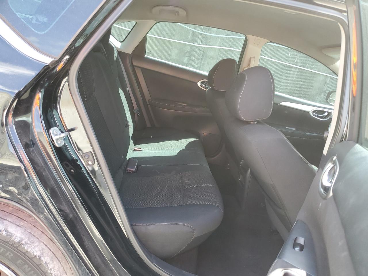 2014 Nissan Sentra - Image 10