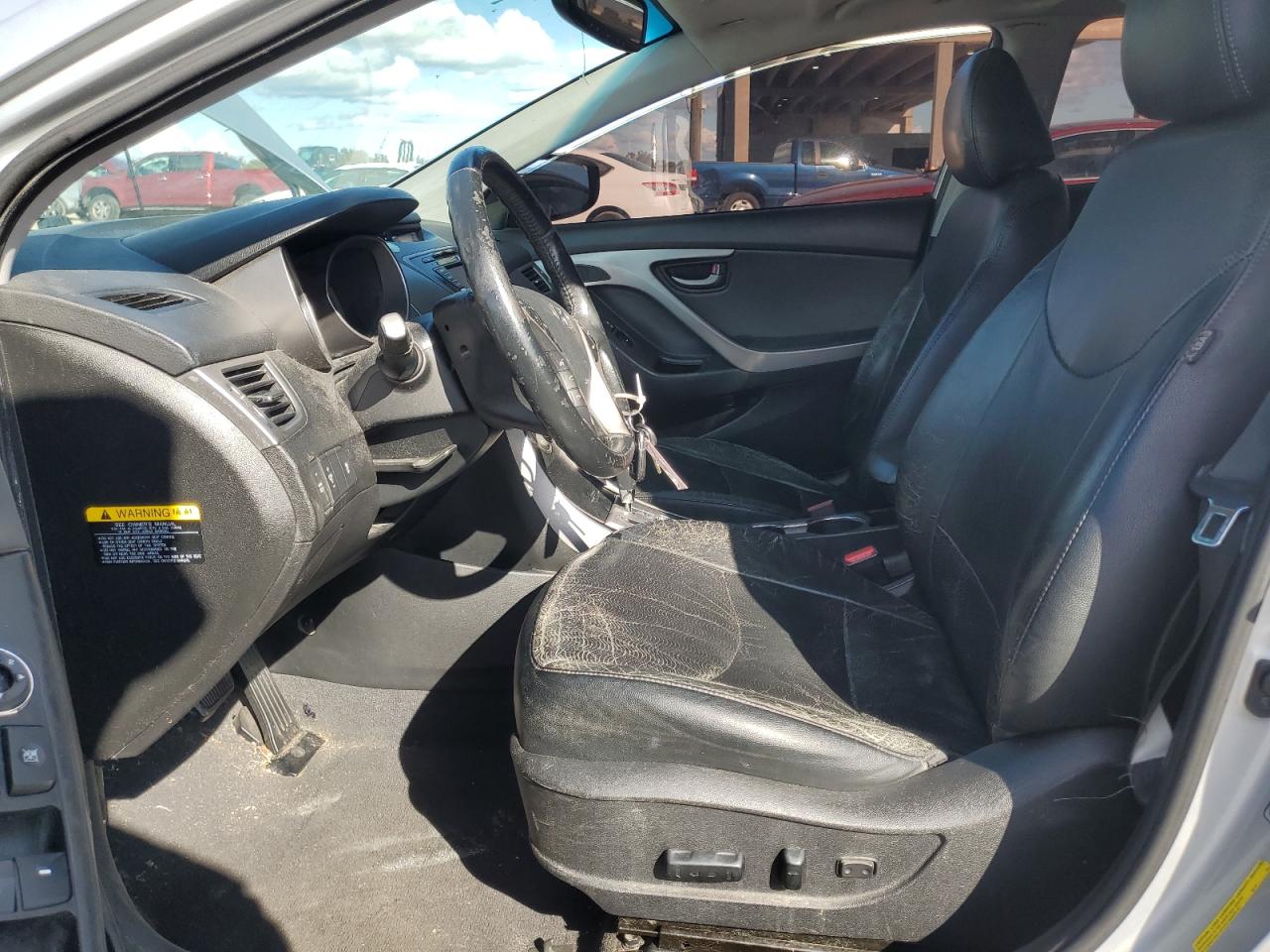2013 Hyundai Elantra - Image 7