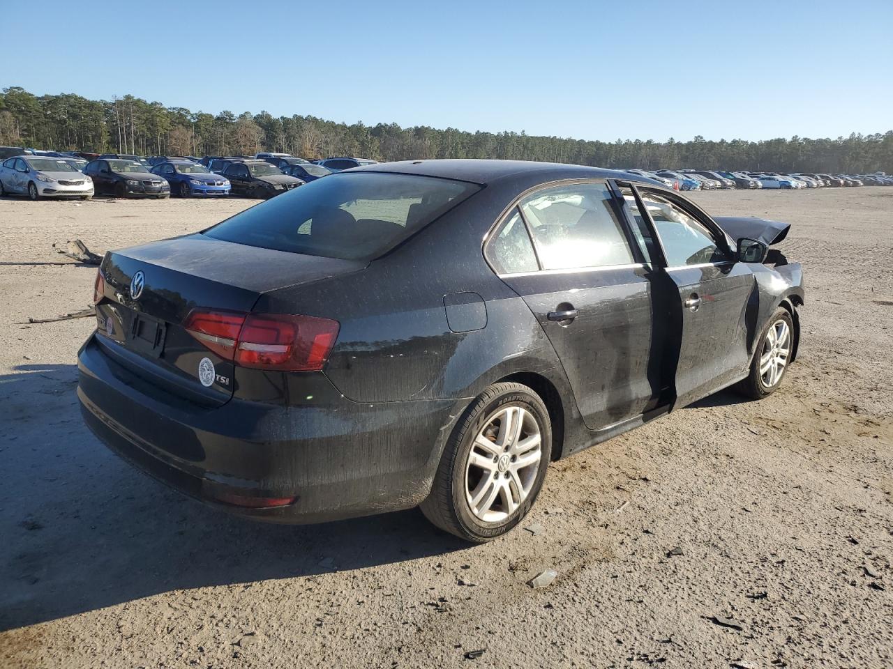 2017 Volkswagen Jetta - Image 3