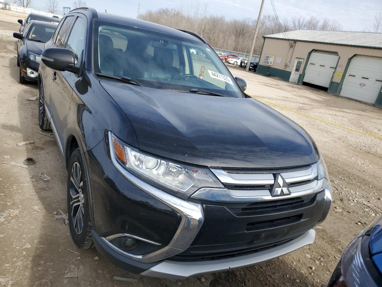 2016 Mitsubishi Outlander - Image 5