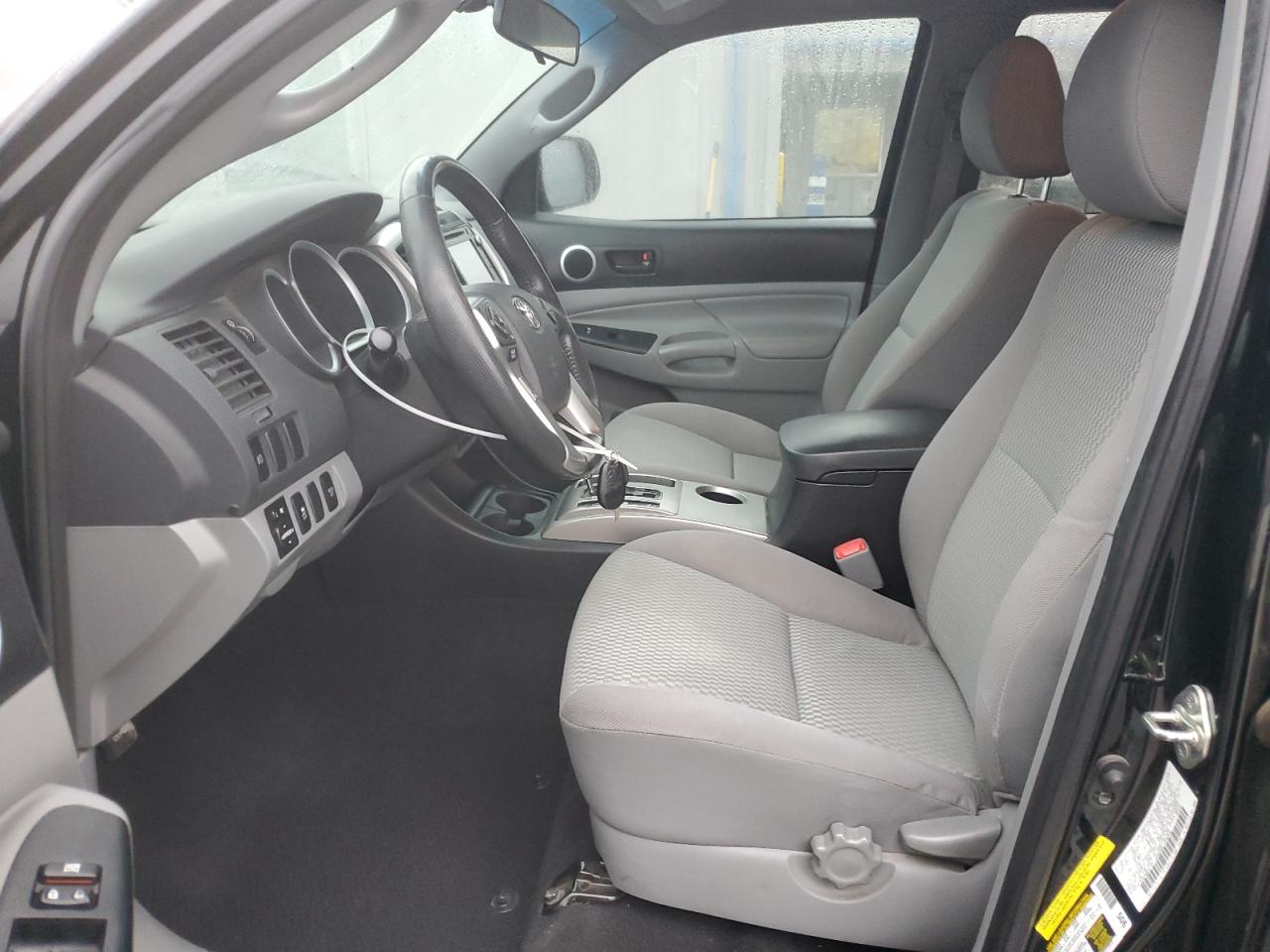 2014 Toyota Tacoma - Image 7