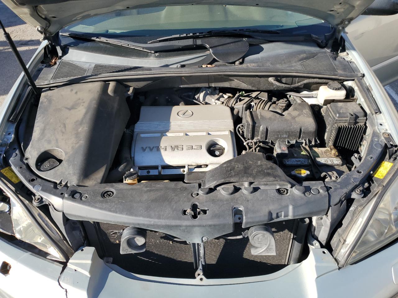 2004 Lexus RX - Image 12
