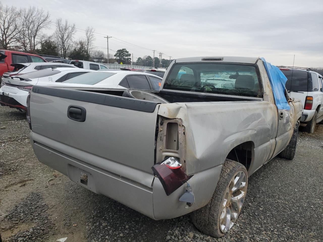 2005 Chevrolet Silverado - Image 3