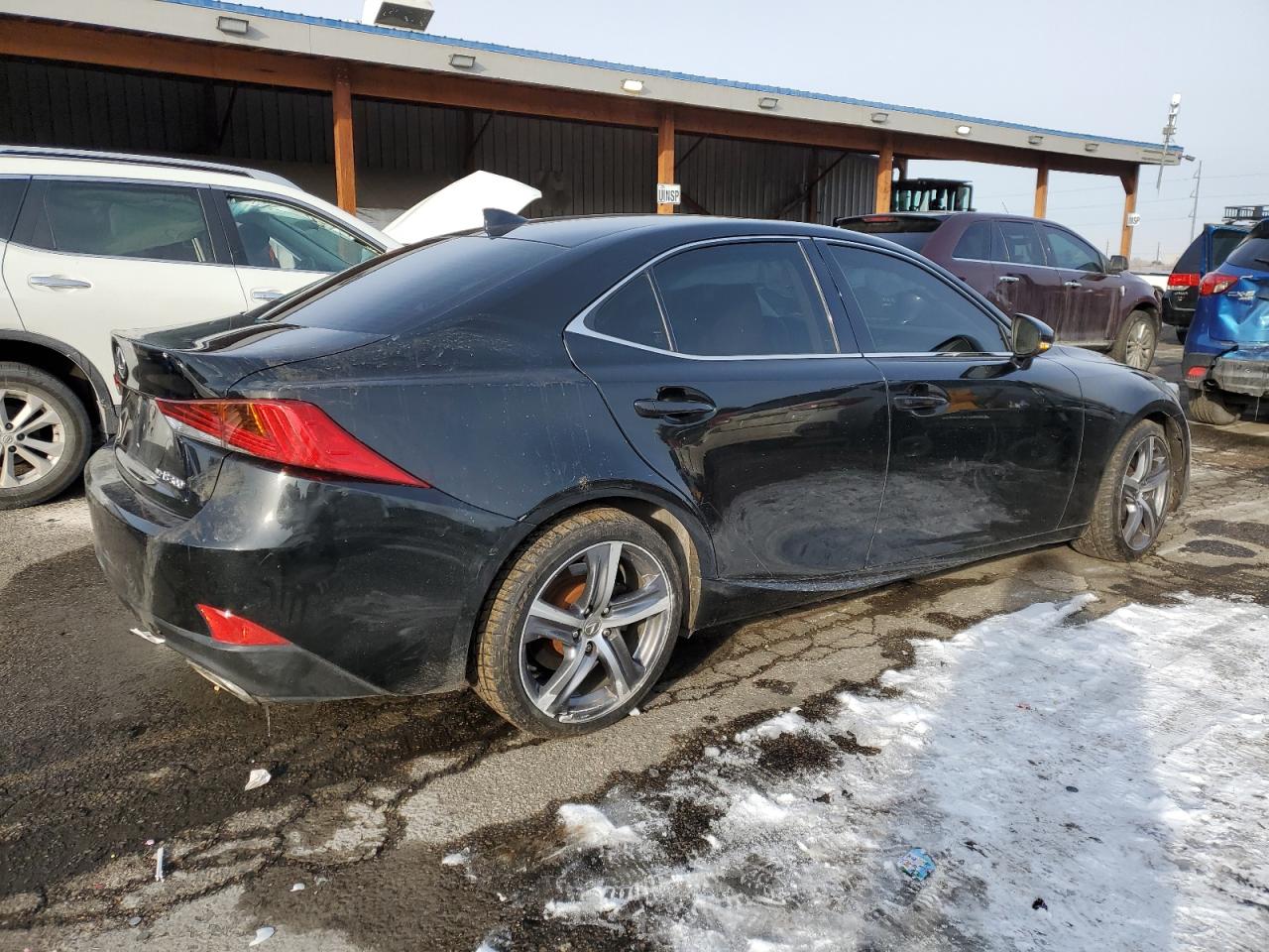2017 Lexus IS - Image 3