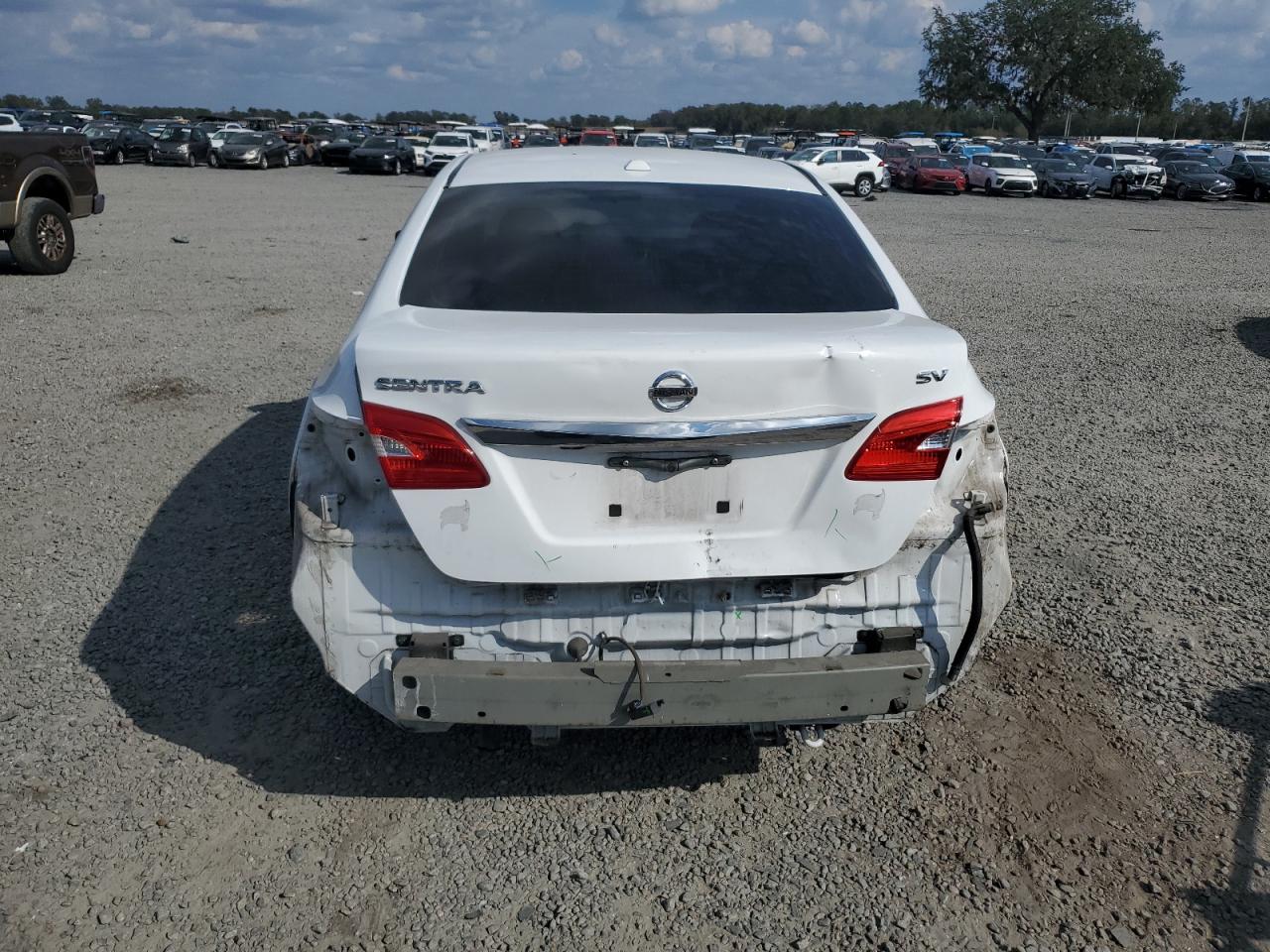 2019 Nissan Sentra - Image 6