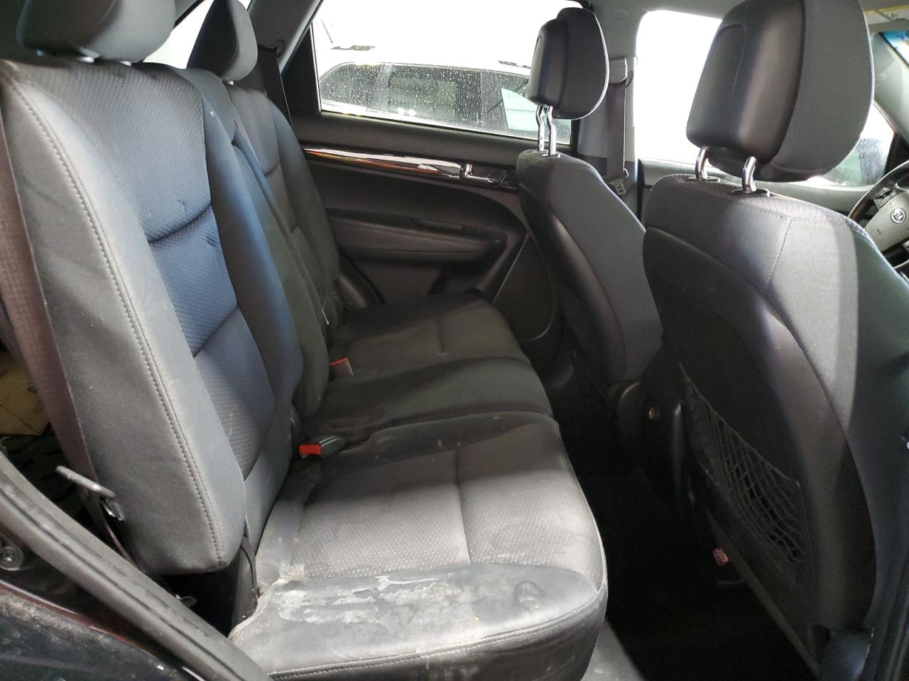 2011 Kia Sorento - Image 11