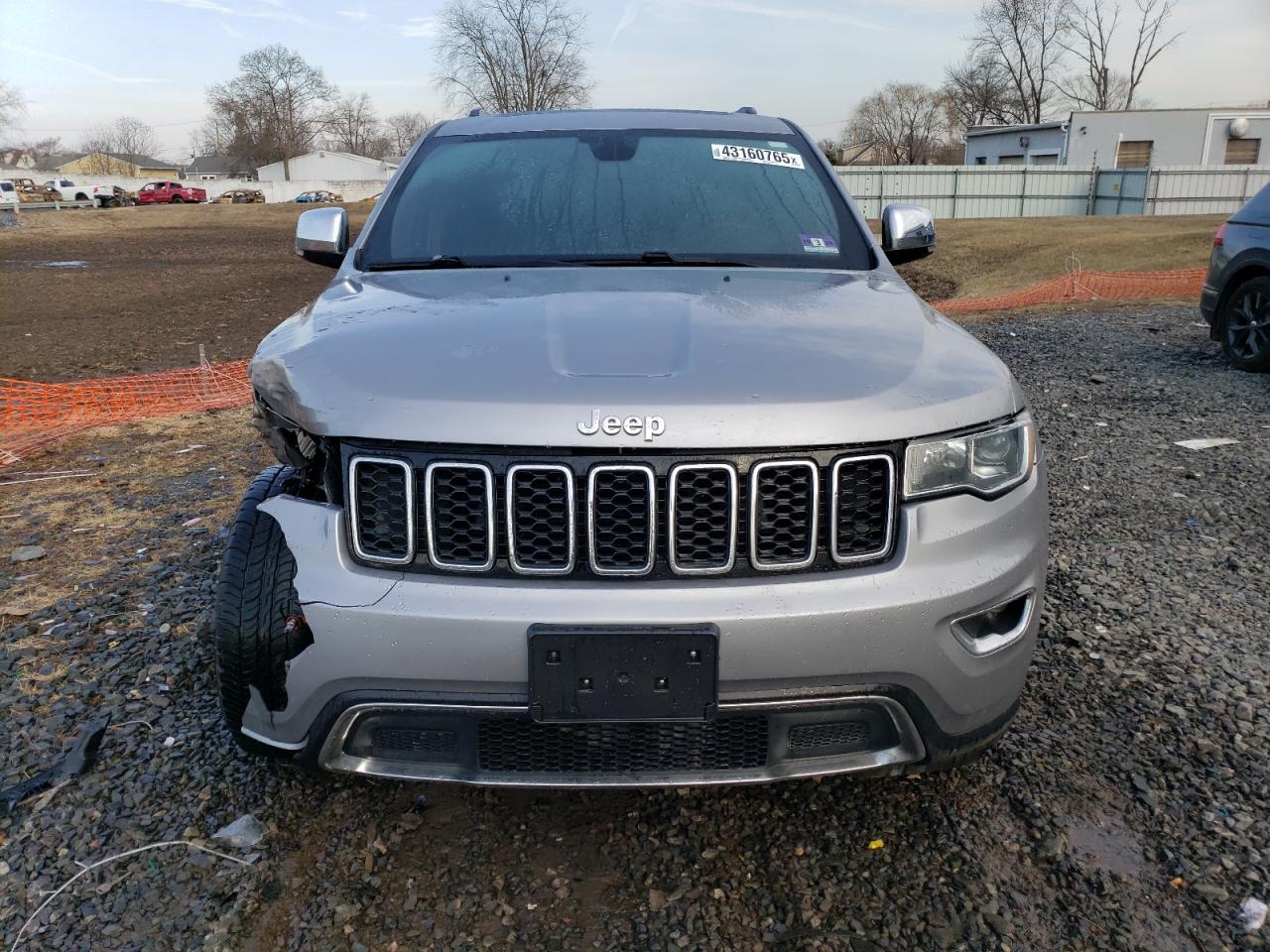 2018 Jeep Grand Cherokee - Image 5
