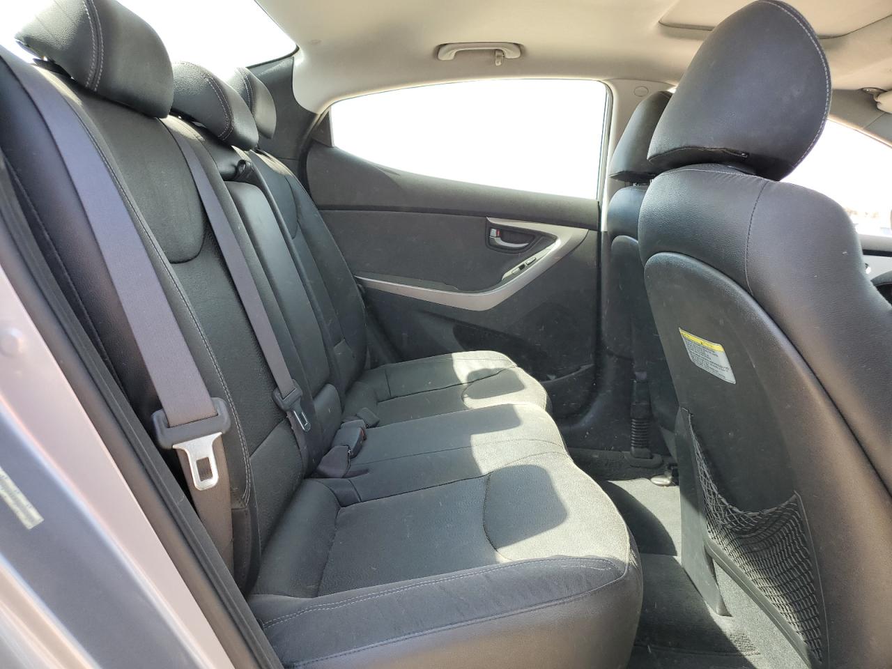 2013 Hyundai Elantra - Image 10