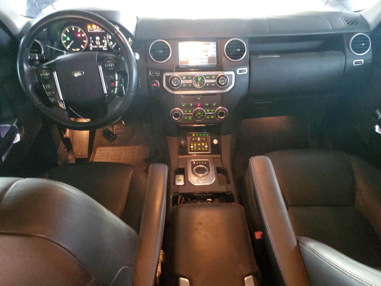 2014 Land Rover LR4 - Image 8