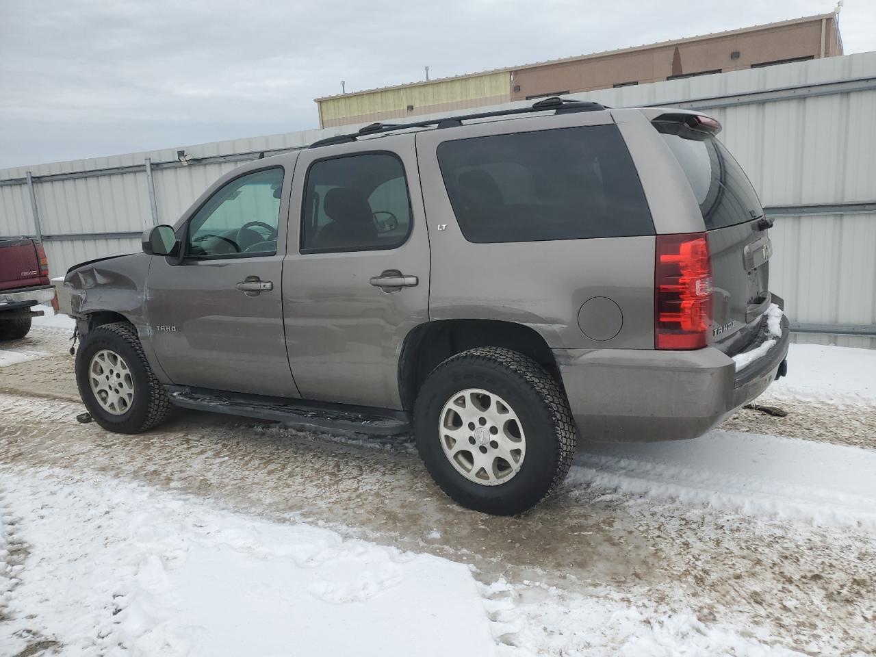 2011 Chevrolet Tahoe - Image 2