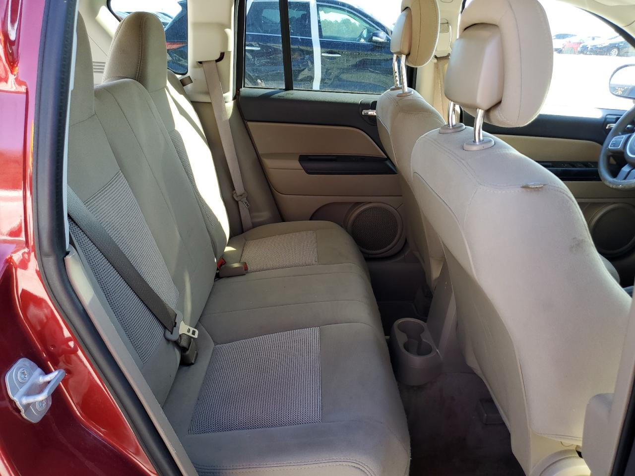 2016 Jeep Compass - Image 11