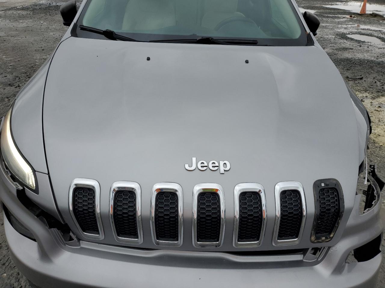 2016 Jeep Grand Cherokee - Image 14