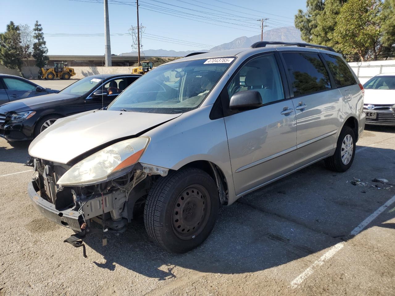 2008 Toyota Sienna - Image 1