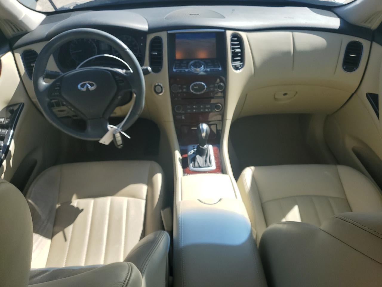 2016 Infiniti QX50 - Image 8