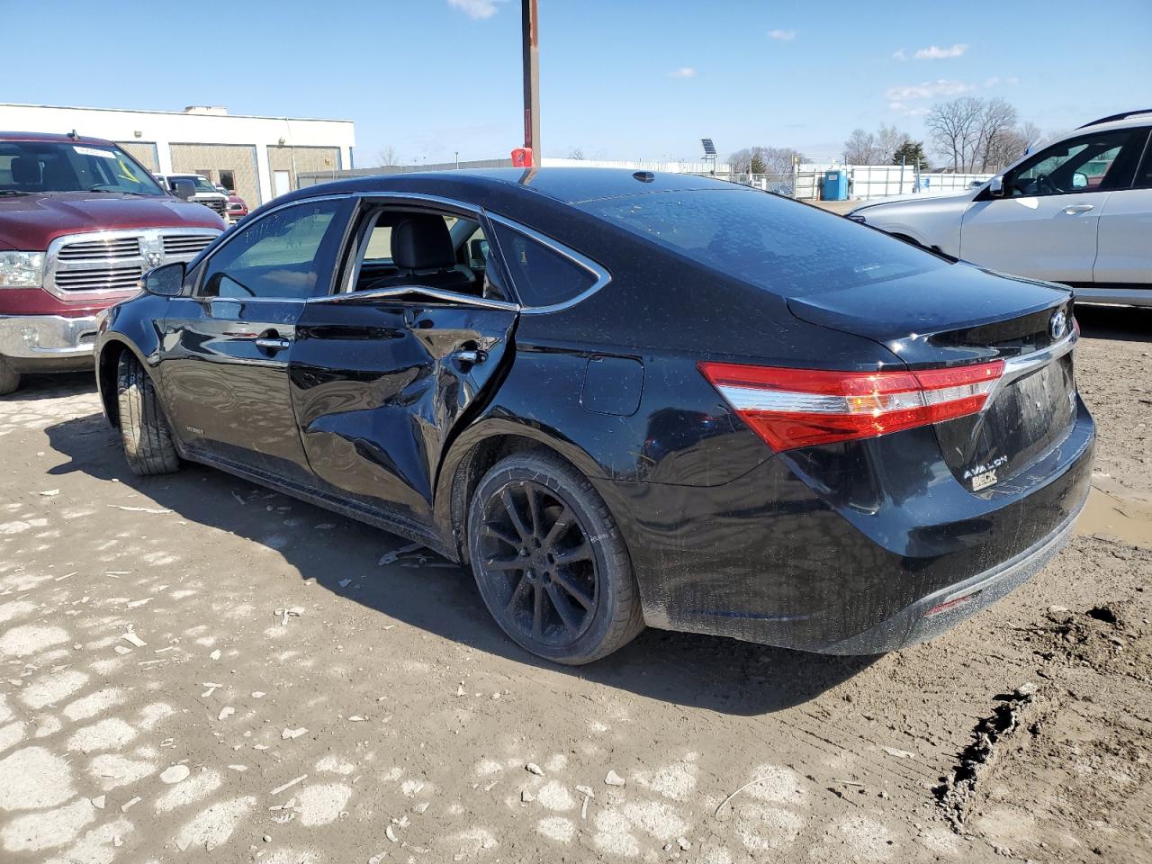 2015 Toyota Avalon - Image 2